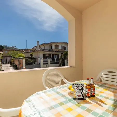 Lägenhet Casa A Due Passi Dal Mare Àrbatax